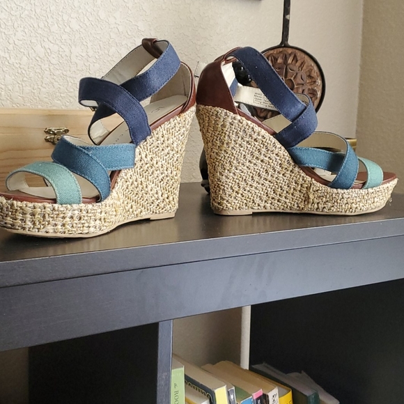 LC Lauren Conrad Stella Multi Colored Wedges - Picture 3 of 3